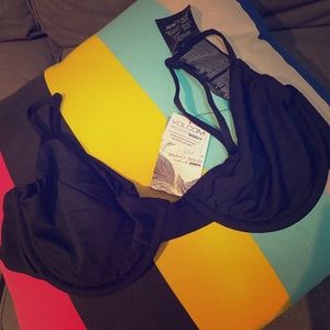 SIMPLY SEAMLESS UNDERWIRE TOP - BLACK